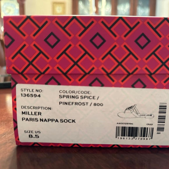 New 2024. Tory Burch sandals sold separately! - Picture 15 of 16